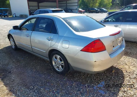 2006 Honda Accord 2.4 Se z USA, uszkodzony, nr VIN 1HGCM56336A144520